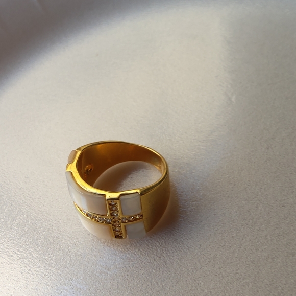 Ring mother of pearl and zircon size 9. - Picture 5 of 5